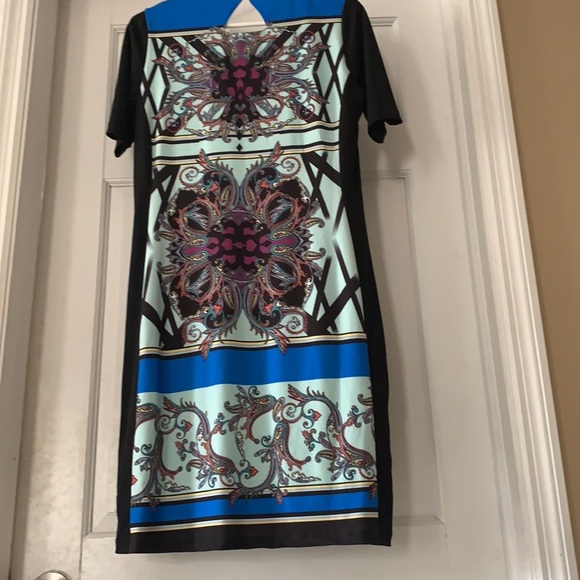 Gorgeous lined dress by Tribal. - Picture 4 of 5